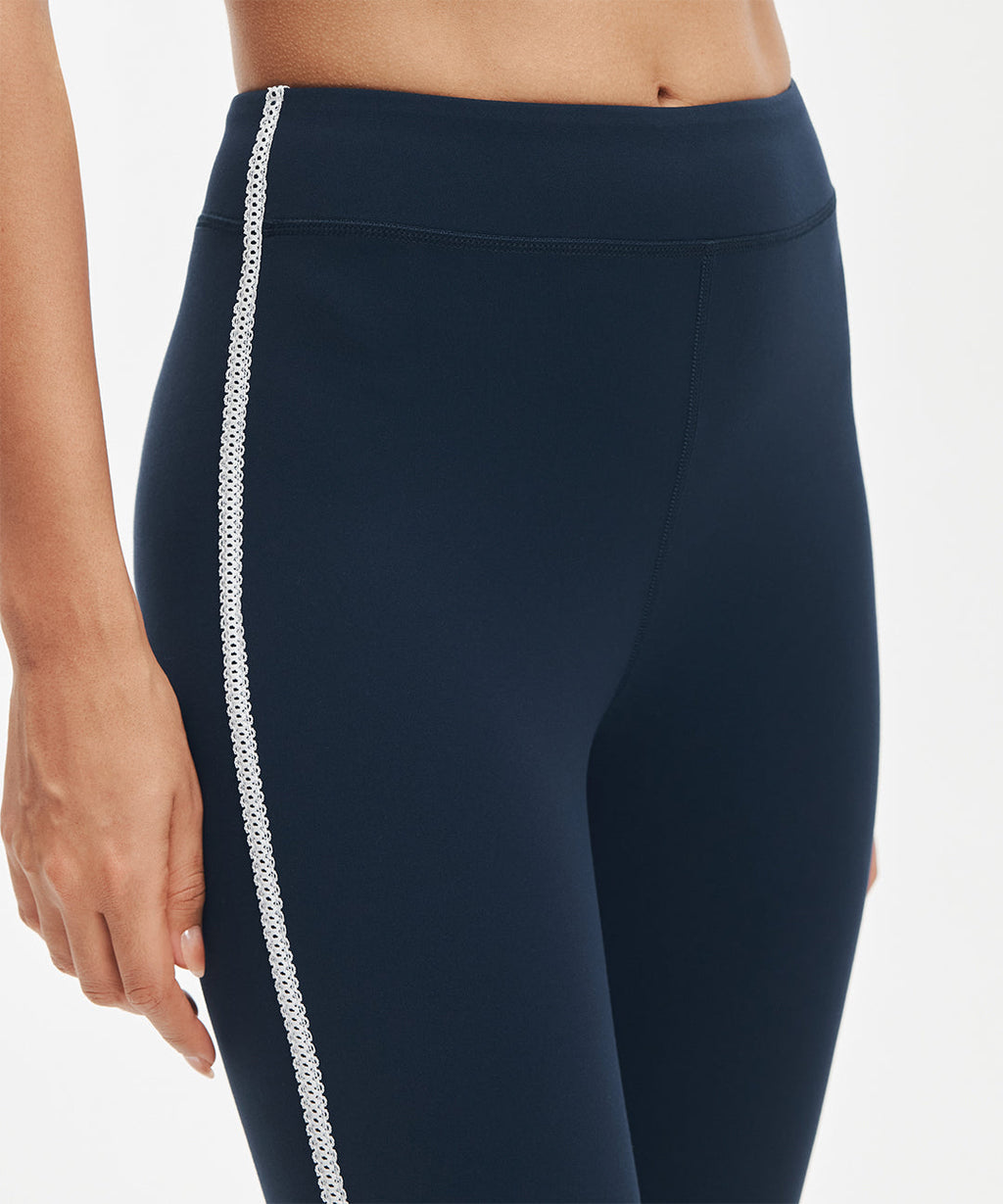 Longjaw™ Contrast Lace Flared Legging 31.5''
