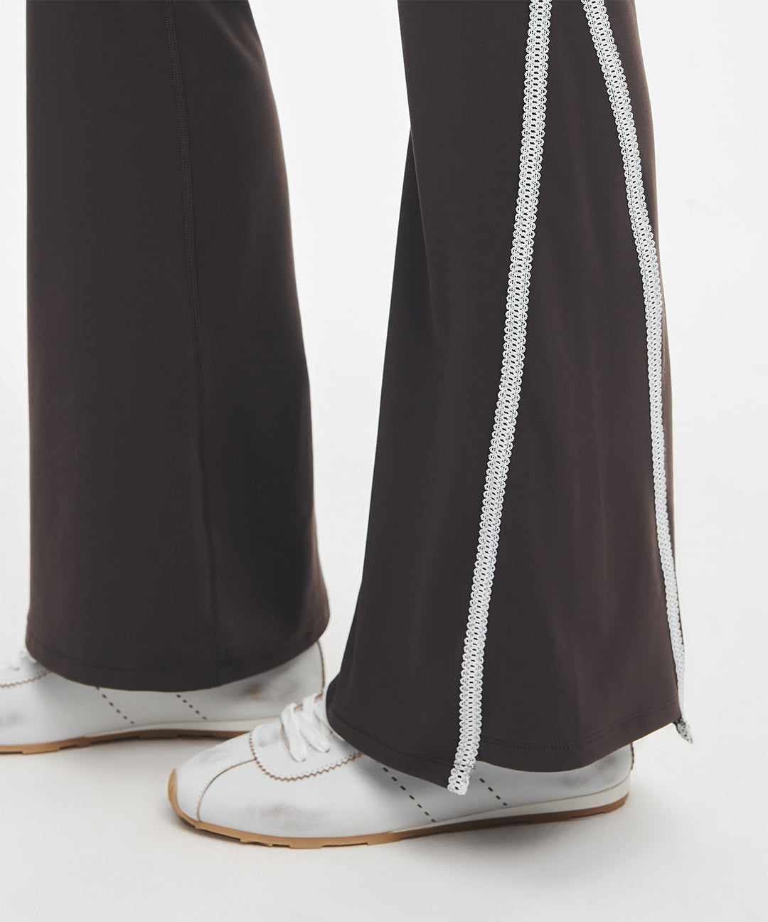 Longjaw™ Contrast Lace Flared Legging 31.5''