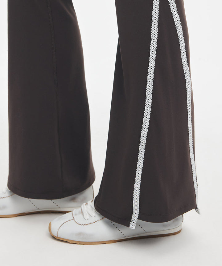 Longjaw™ Contrast Lace Flared Legging 31.5&